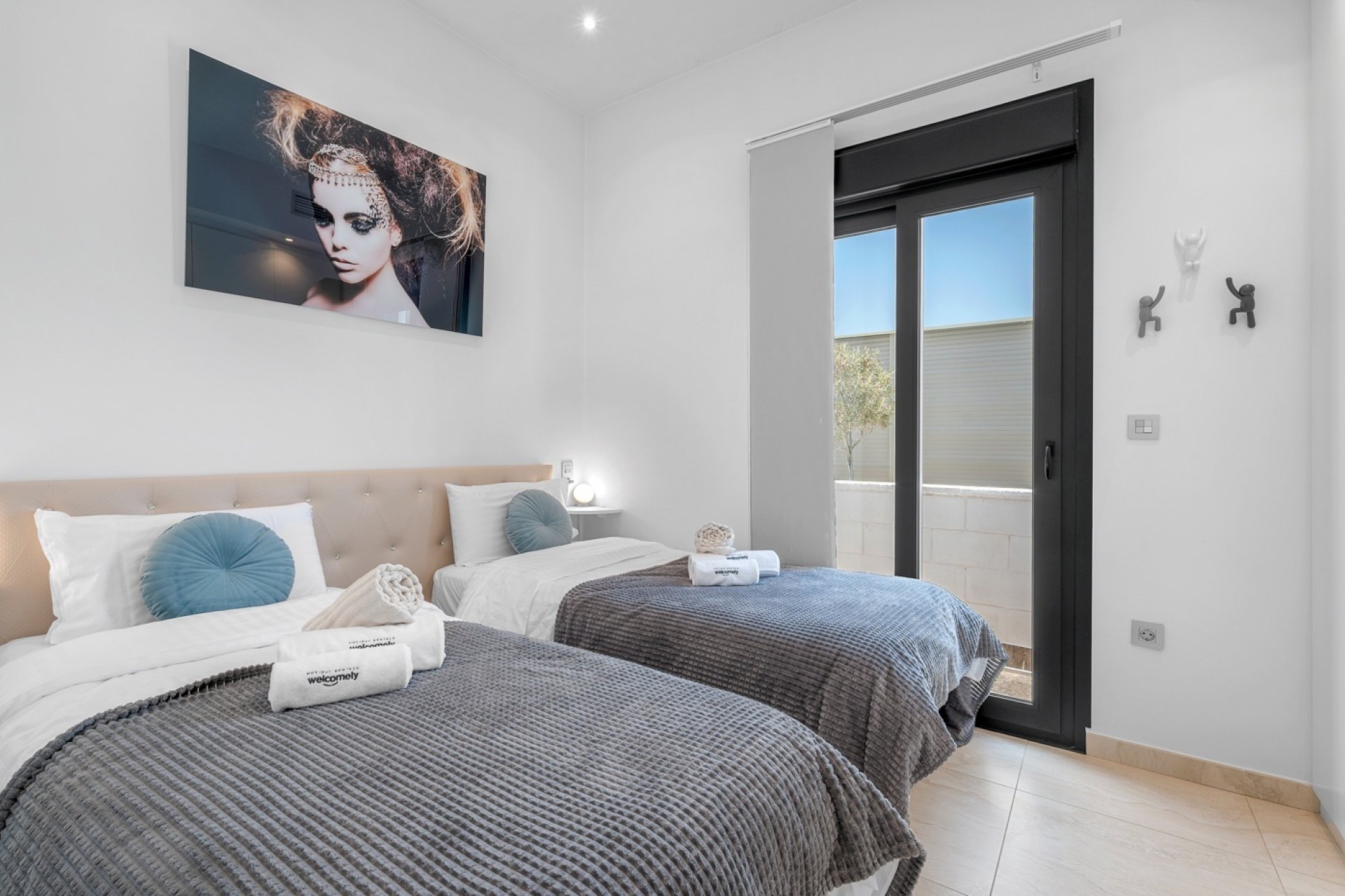 Resale - Villa -
Orihuela Costa - Villamartín