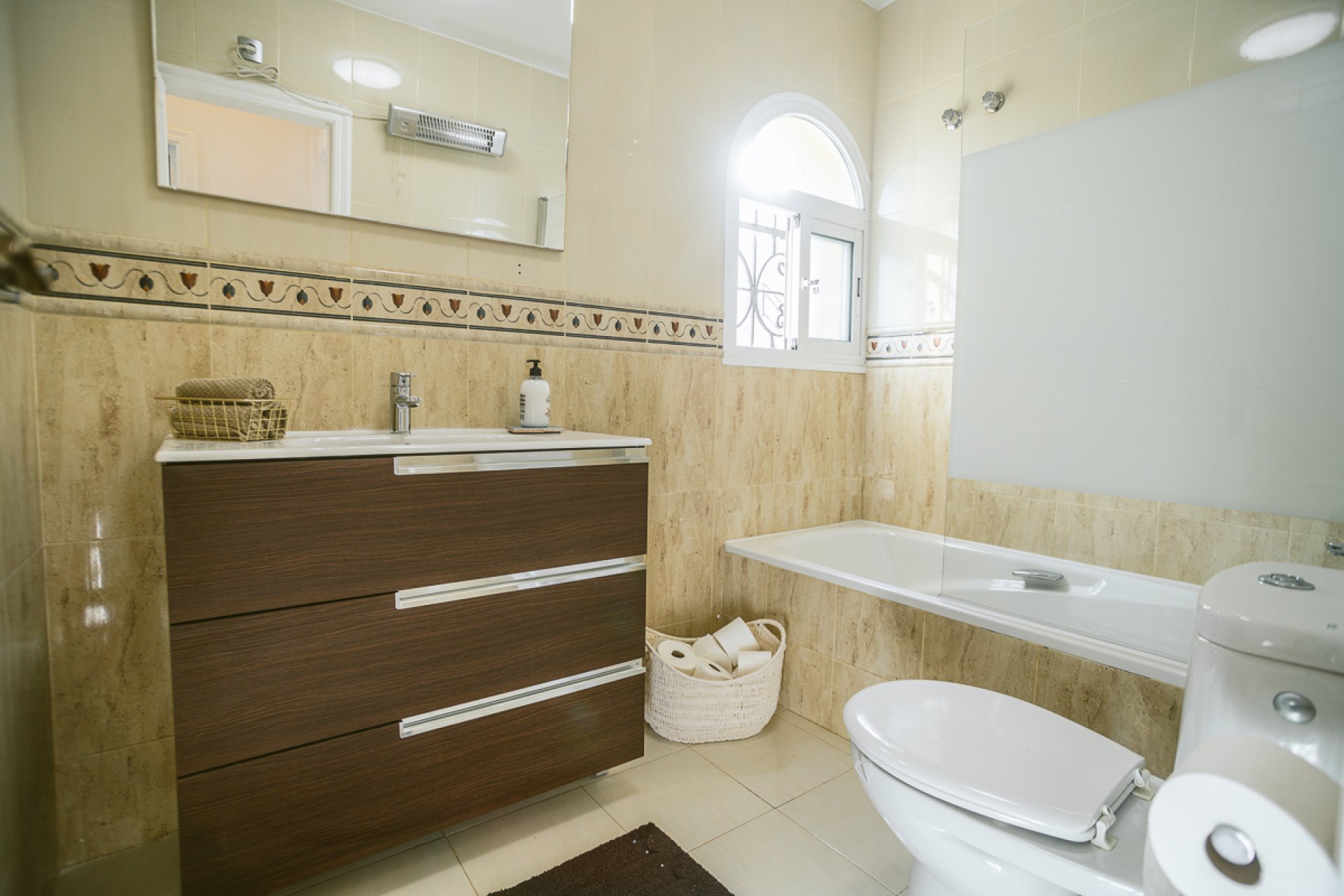 Resale - Villa -
Orihuela Costa - Villamartín