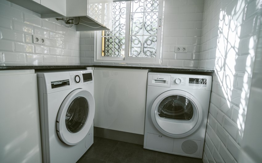 Resale - Villa -
Orihuela Costa - Villamartín