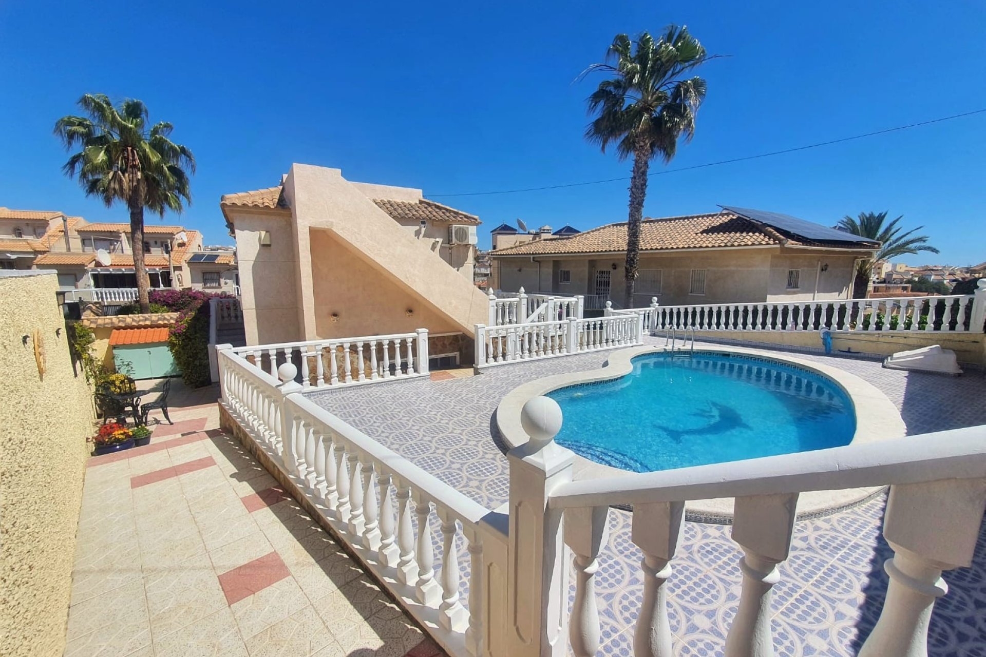Resale - Villa -
Orihuela Costa - Villamartin