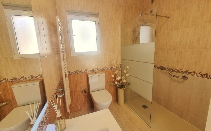 Resale - Villa -
Orihuela Costa - Villamartin