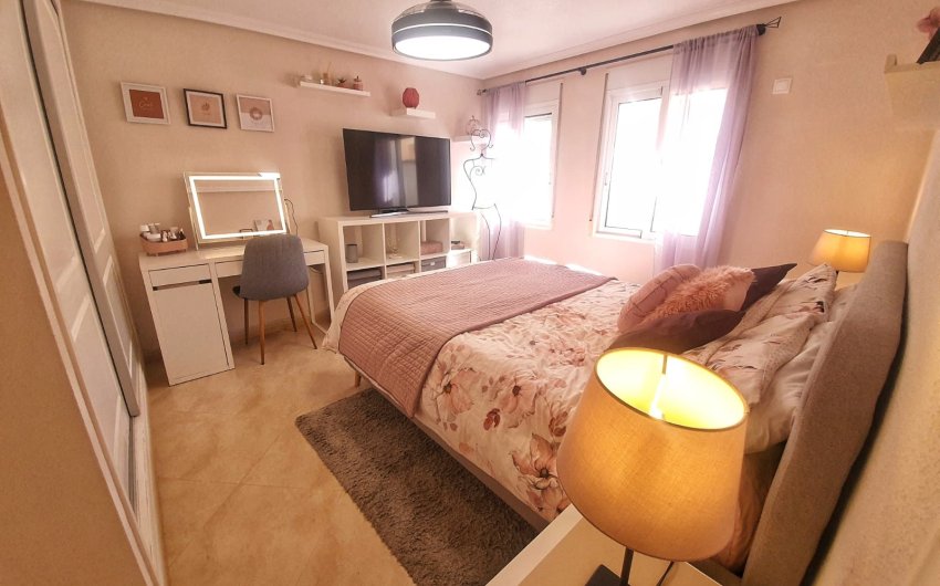 Resale - Villa -
Orihuela Costa - Villamartin