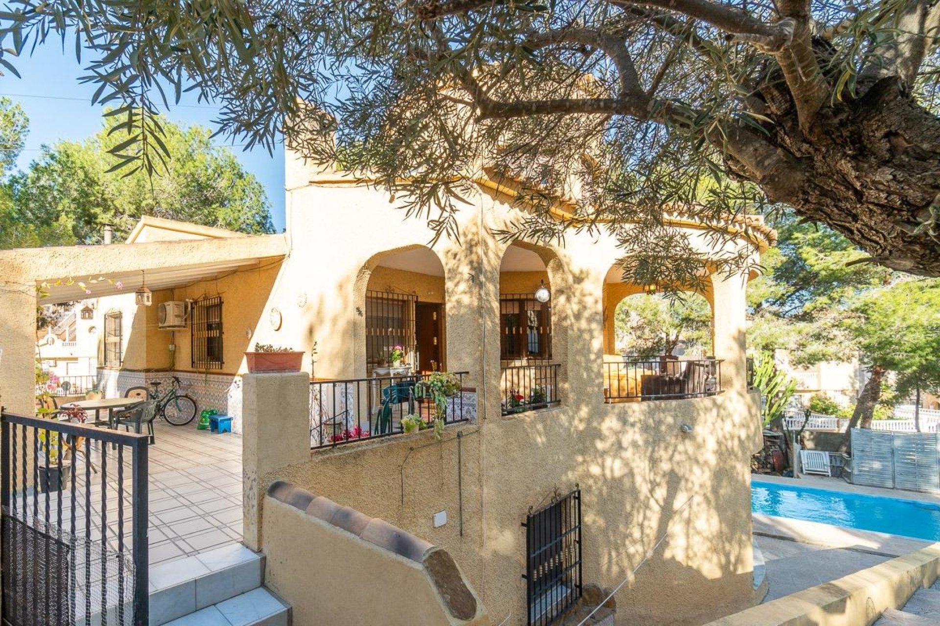 Resale - Villa -
Orihuela Costa - Villamartín