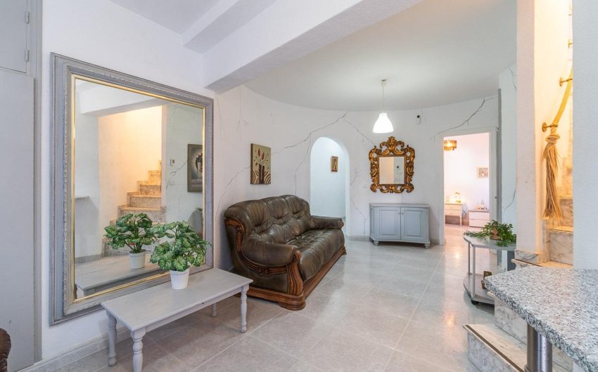 Resale - Villa -
Orihuela Costa - Villamartín