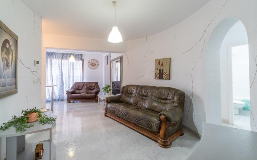 Resale - Villa -
Orihuela Costa - Villamartín