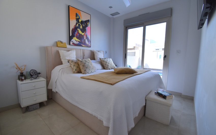 Resale - Villa -
Orihuela Costa - Villamartín