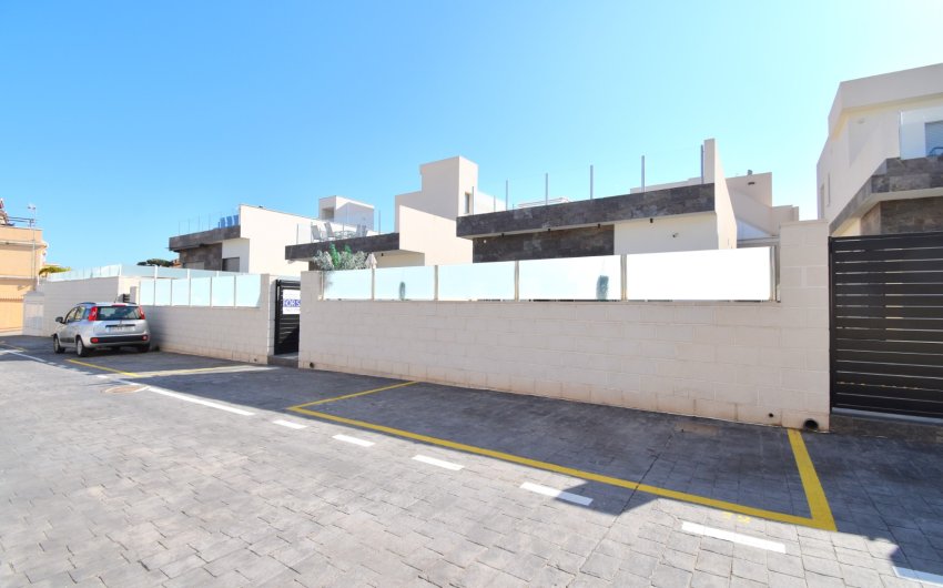 Resale - Villa -
Orihuela Costa - Villamartín