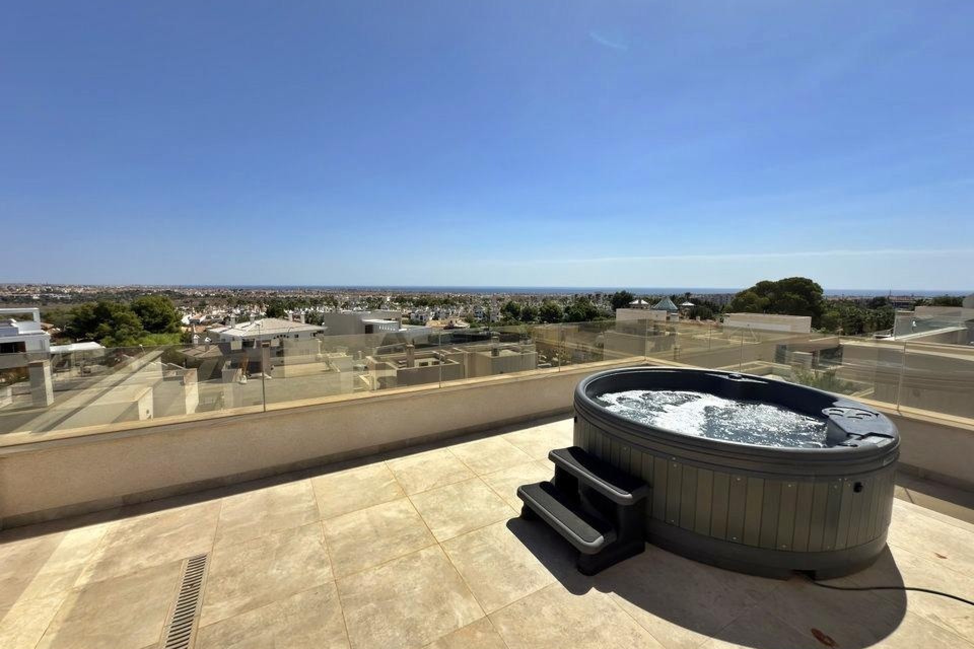 Resale - Villa -
Orihuela Costa - Villamartín