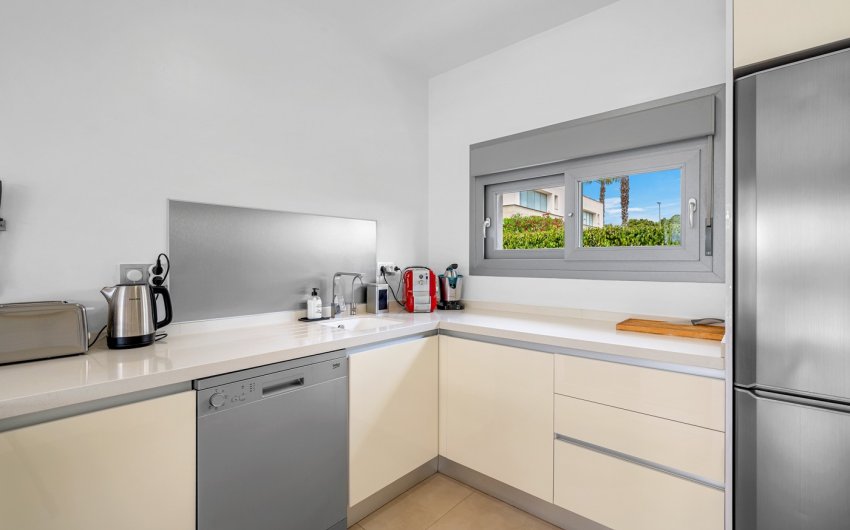 Resale - Villa -
Orihuela Costa - Vistabella