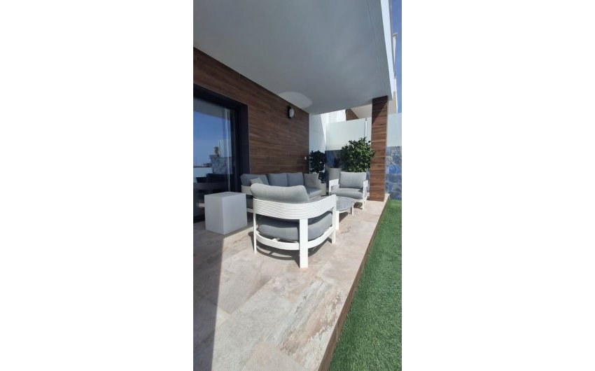 Resale - Villa -
Orihuela - Entre Naranjos Vistabella Golf