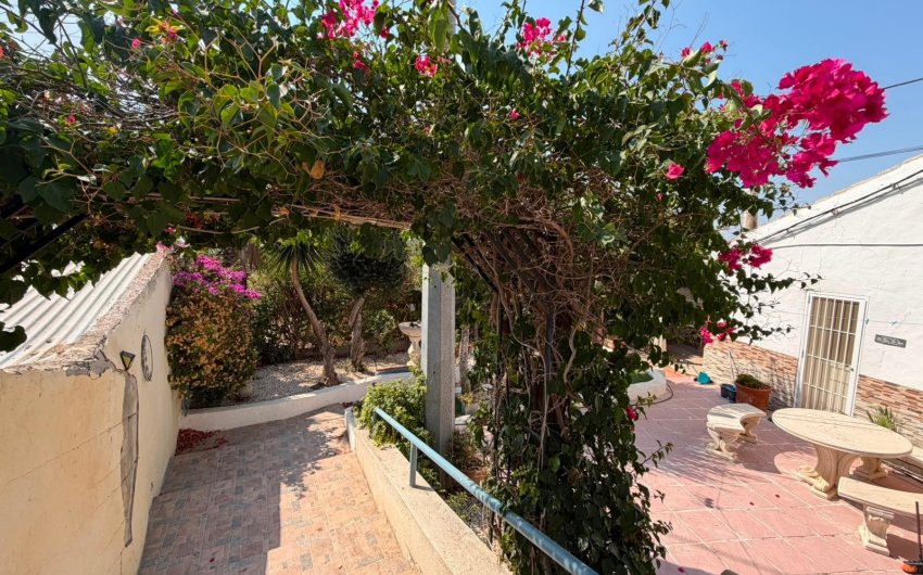 Resale - Villa -
Orihuela - Inland