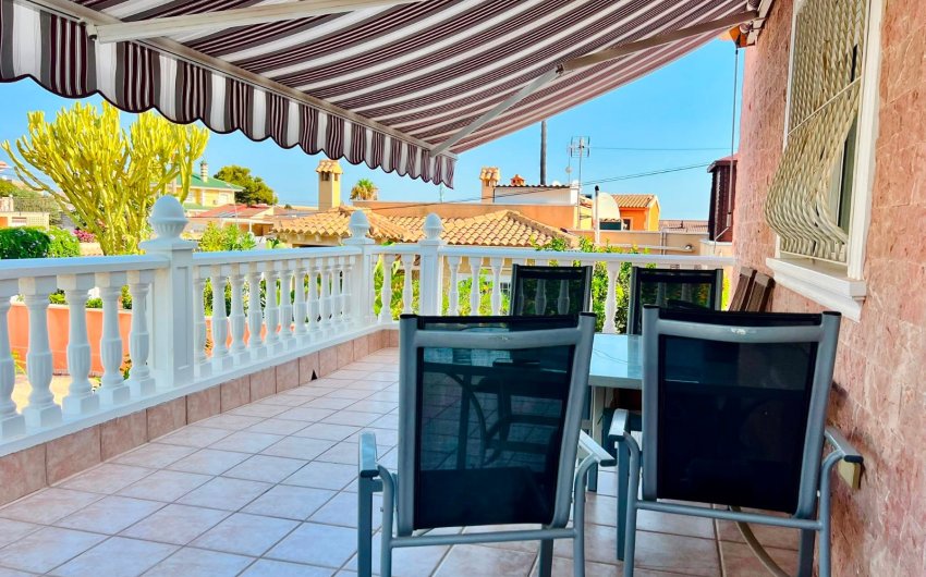 Resale - Villa -
Orihuela - Inland