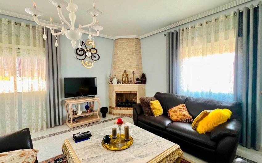 Resale - Villa -
Orihuela - Inland