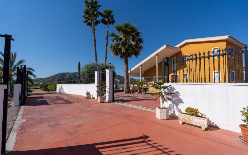 Resale - Villa -
Orihuela - Inland