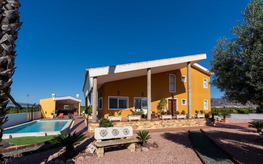 Resale - Villa -
Orihuela - Inland