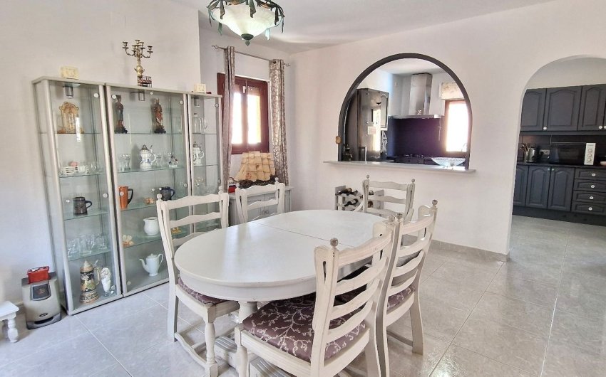 Resale - Villa -
Orihuela - Inland