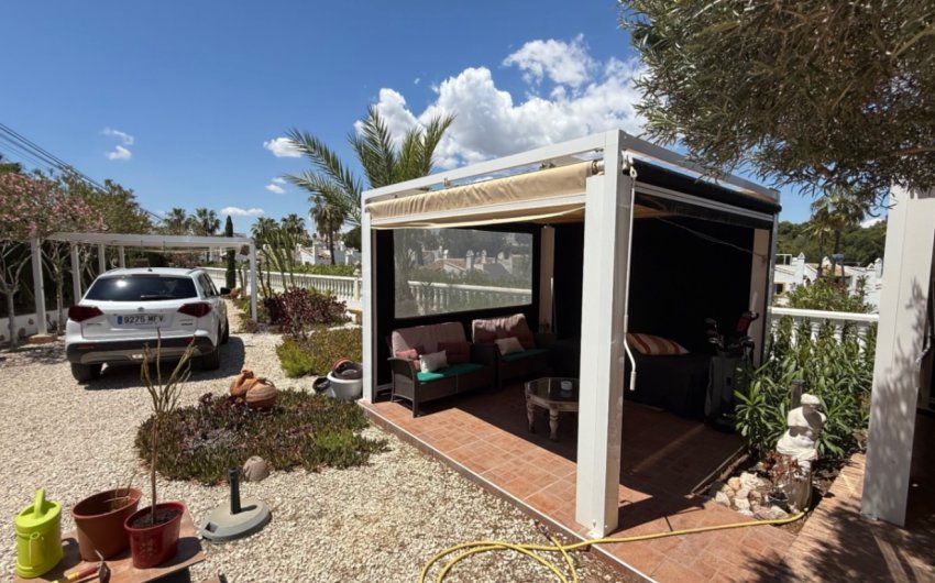 Resale - Villa -
Orihuela - Inland