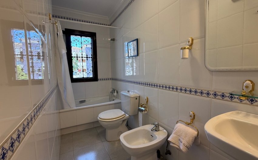 Resale - Villa -
Orihuela - Inland