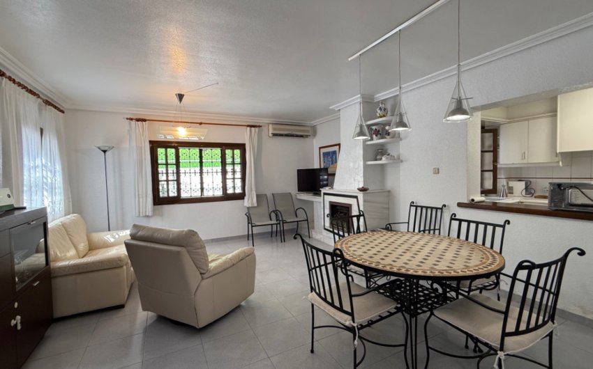 Resale - Villa -
Orihuela - Inland