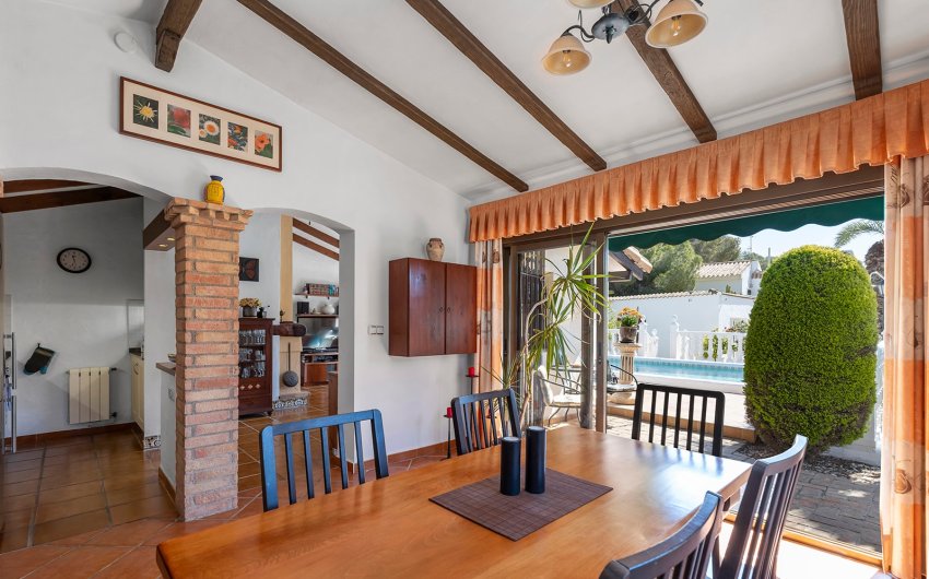 Resale - Villa -
Orihuela - Inland