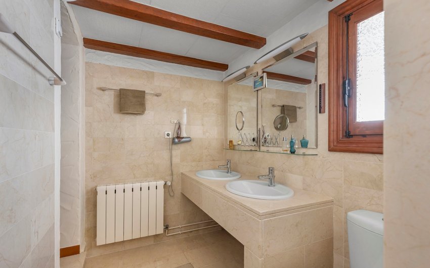 Resale - Villa -
Orihuela - Inland