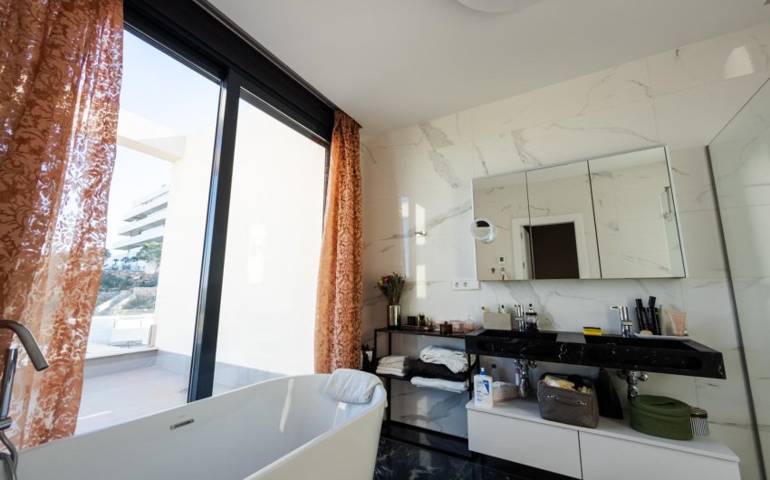 Resale - Villa -
Orihuela - Las Colinas Golf