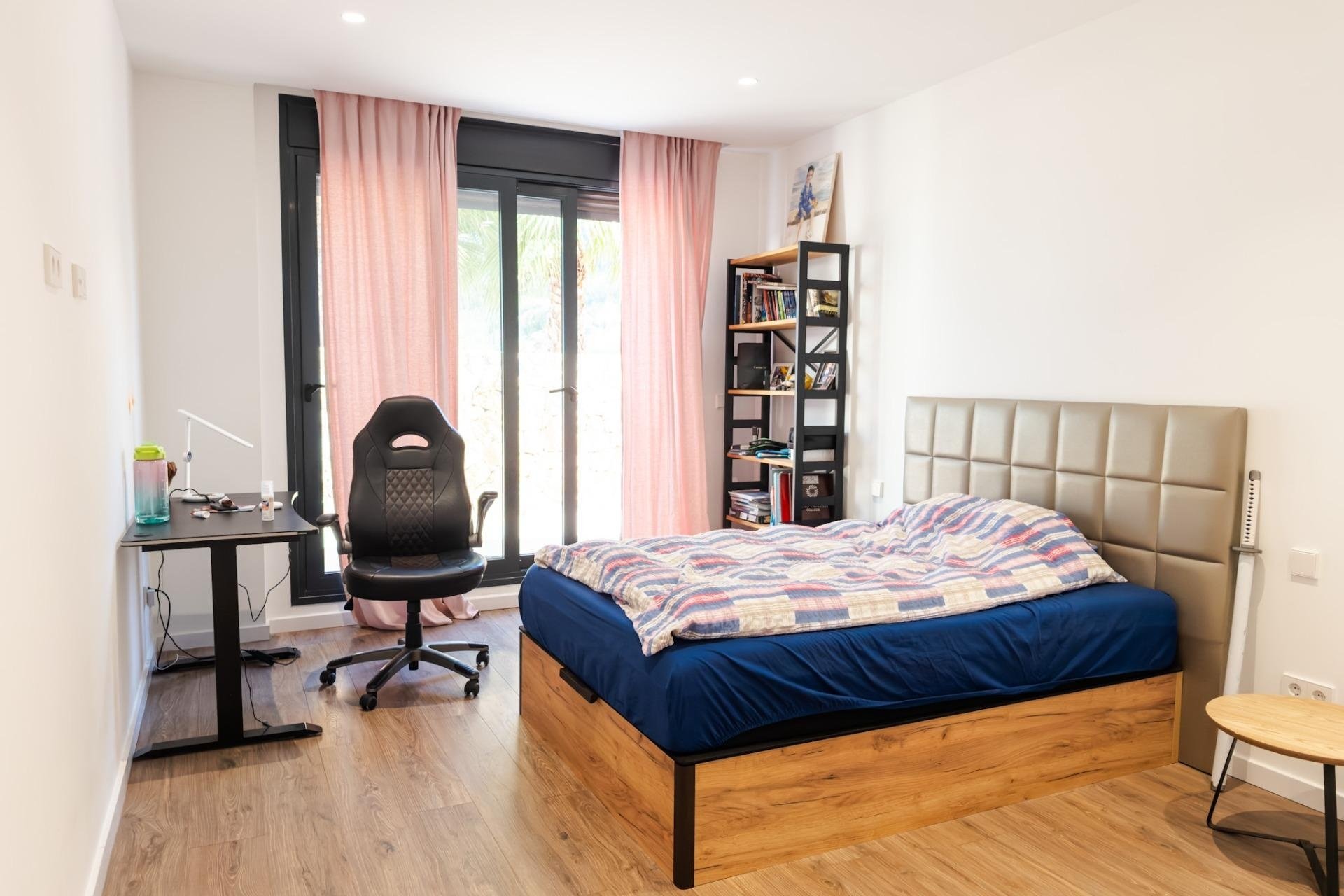 Resale - Villa -
Orihuela - Las Colinas Golf