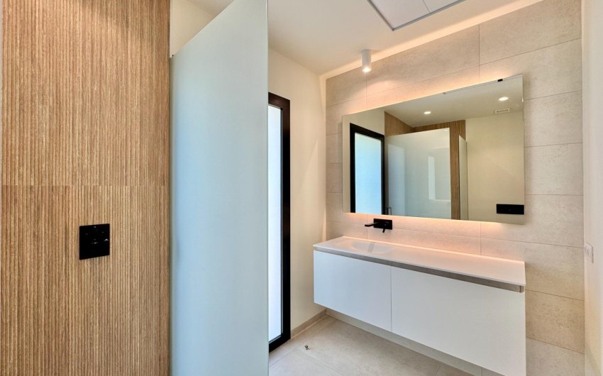 Resale - Villa -
Orihuela - Las Colinas Golf