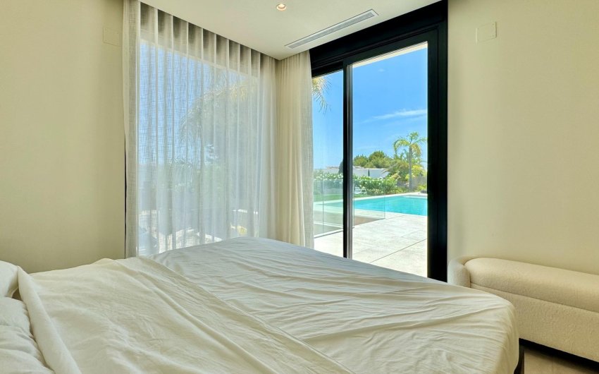Resale - Villa -
Orihuela - Las Colinas Golf