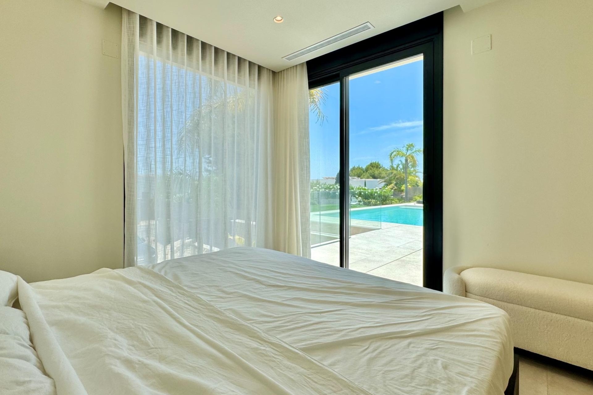 Resale - Villa -
Orihuela - Las Colinas Golf