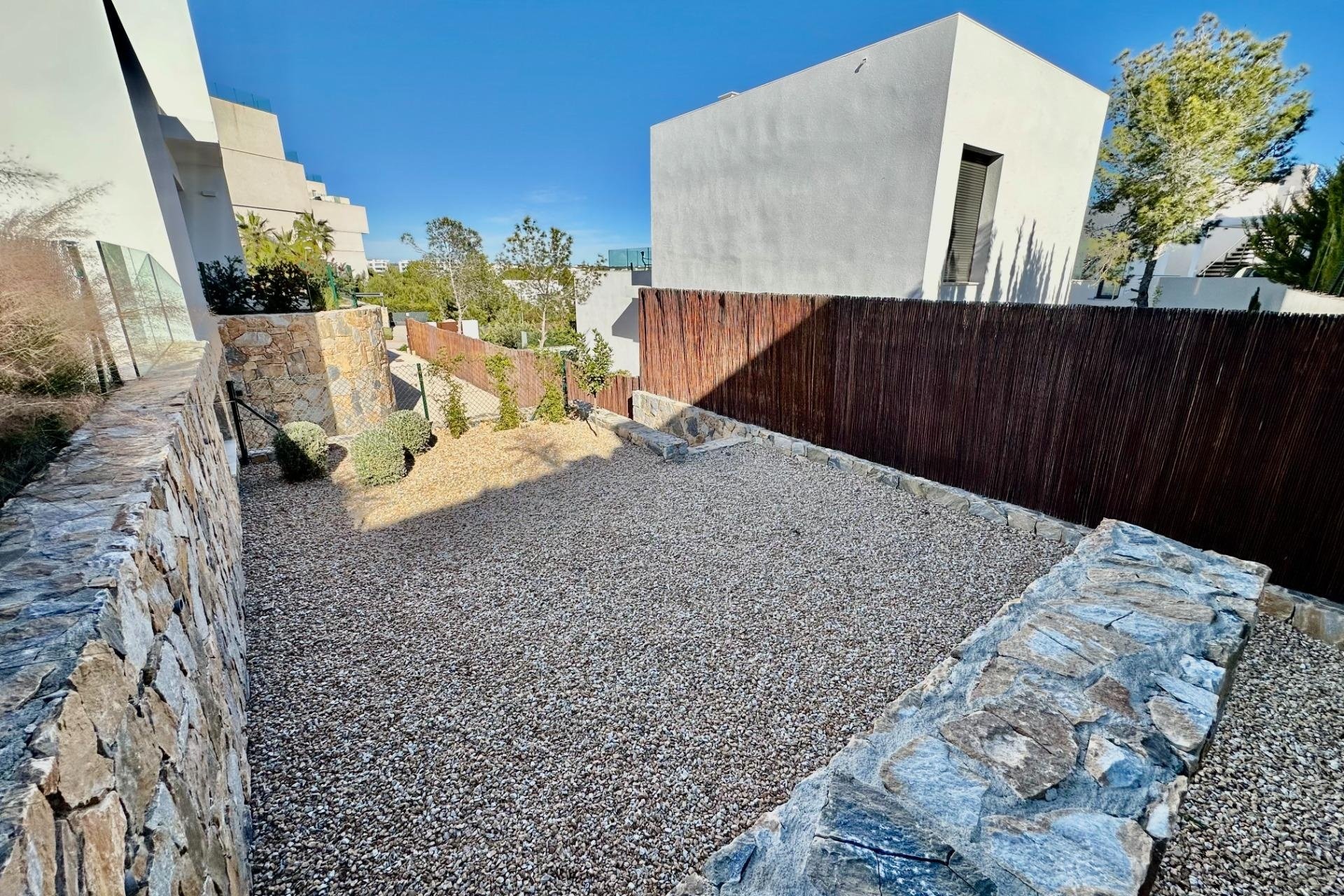 Resale - Villa -
Orihuela - Las Colinas Golf