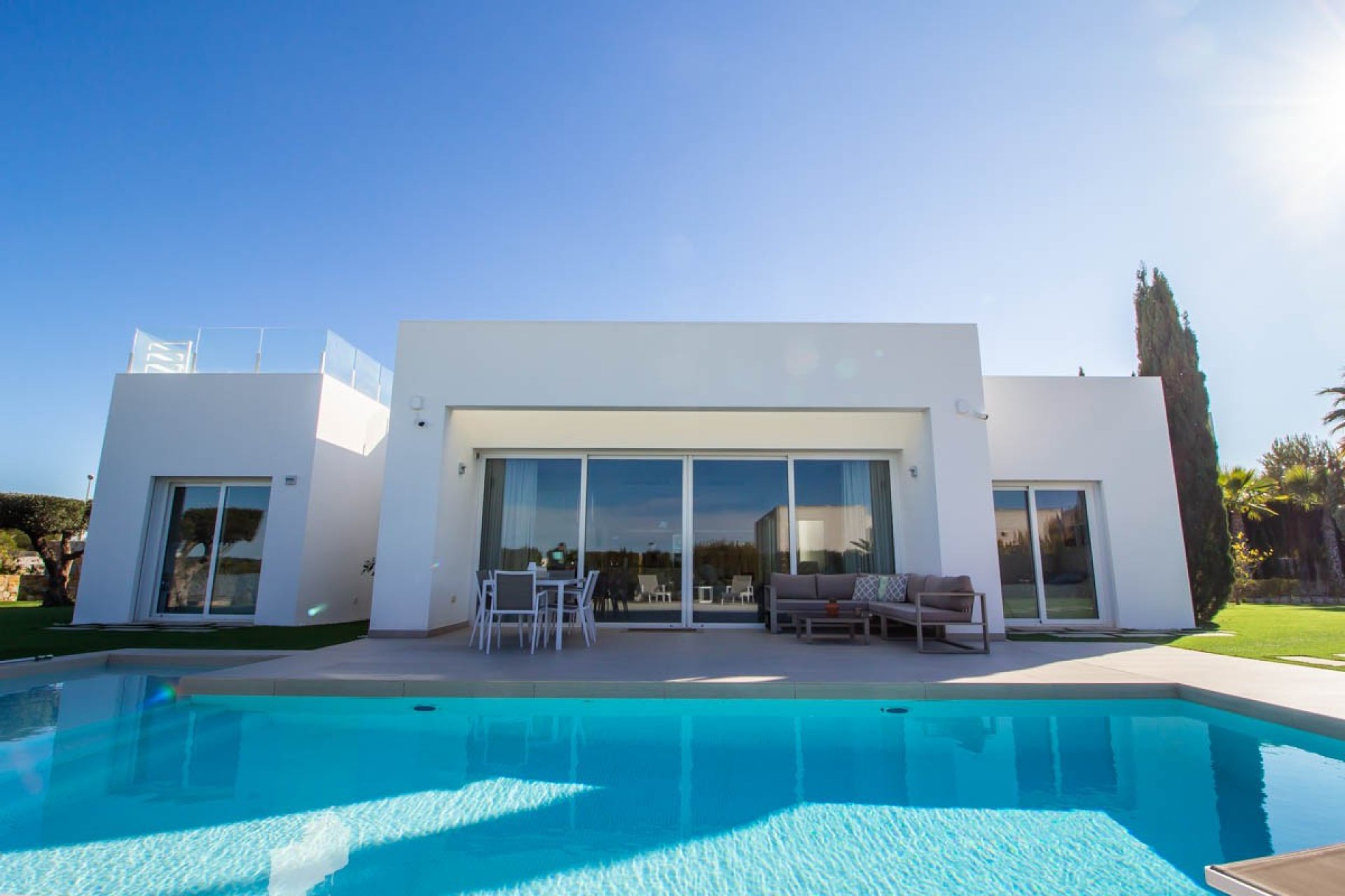 Resale - Villa -
Orihuela - Las Colinas golf