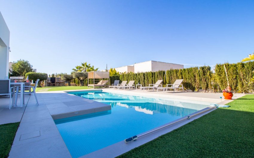 Resale - Villa -
Orihuela - Las Colinas golf