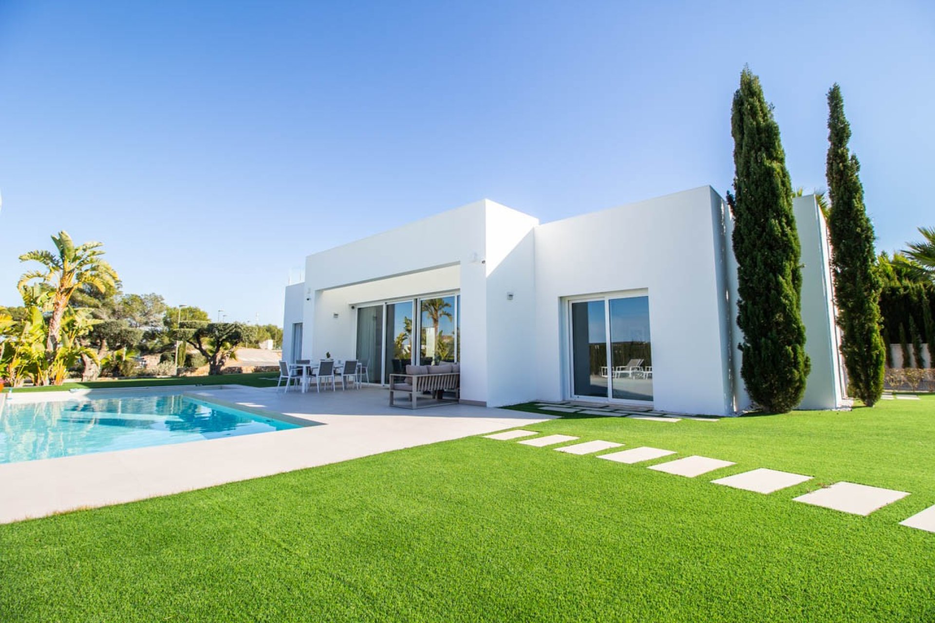 Resale - Villa -
Orihuela - Las Colinas golf