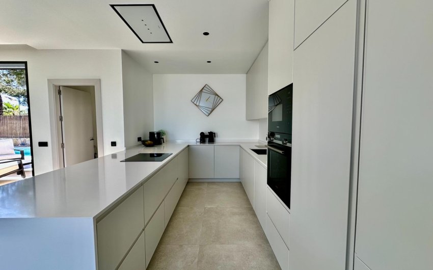 Resale - Villa -
Orihuela - Las Colinas Golf