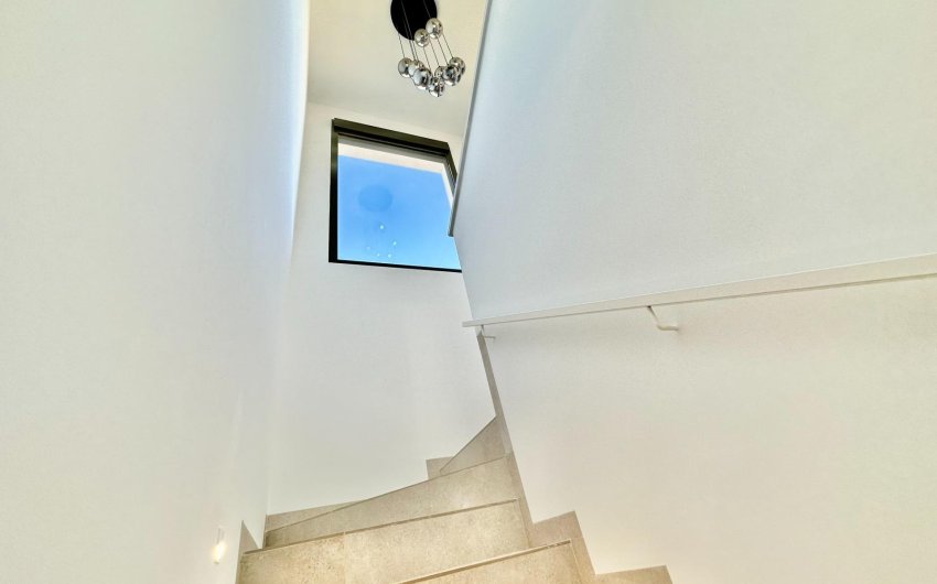 Resale - Villa -
Orihuela - Las Colinas Golf