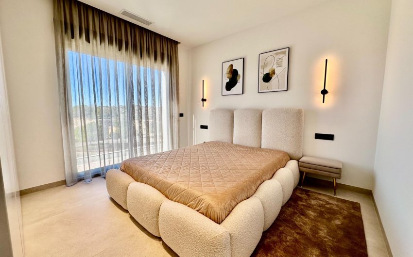 Resale - Villa -
Orihuela - Las Colinas Golf