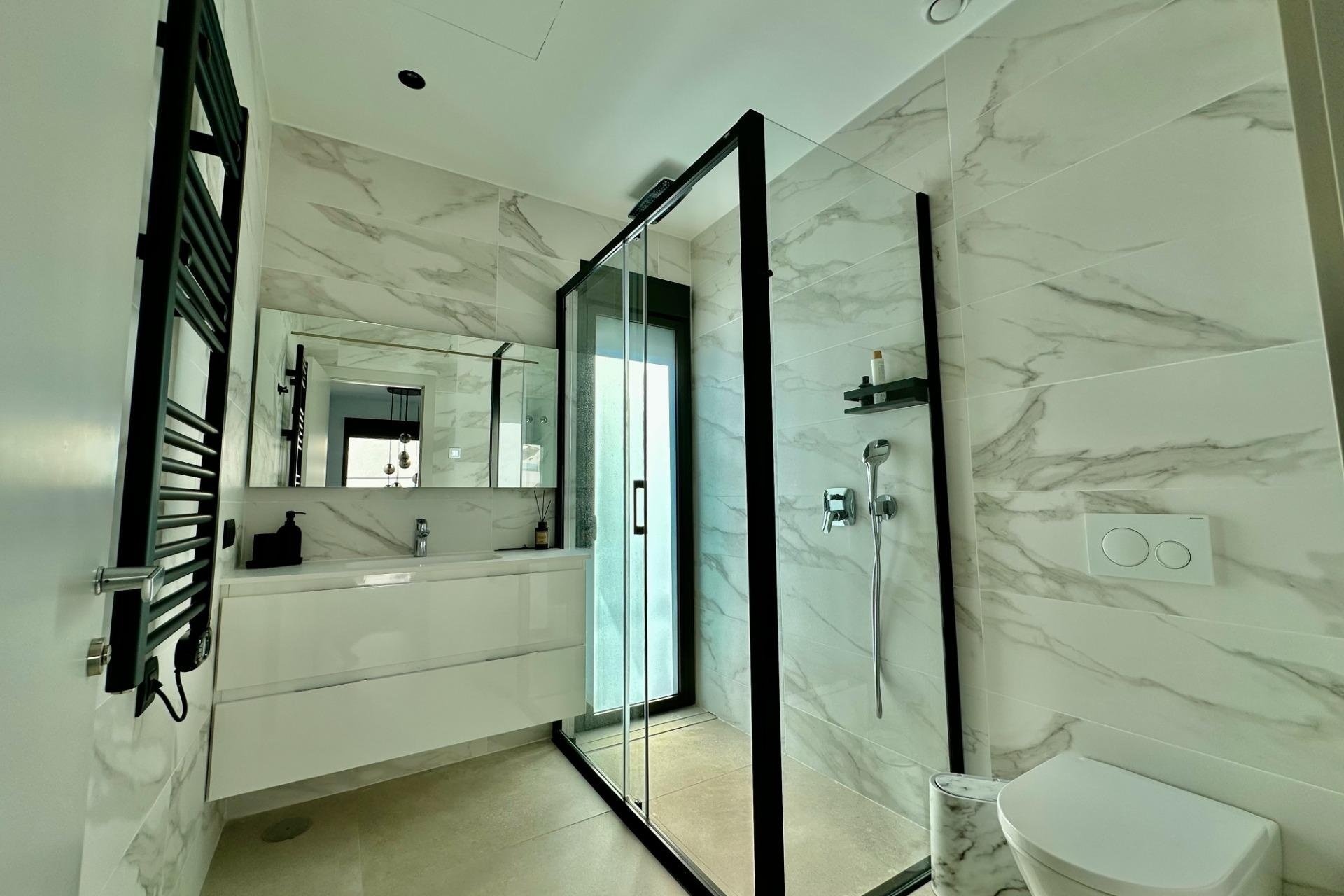 Resale - Villa -
Orihuela - Las Colinas Golf