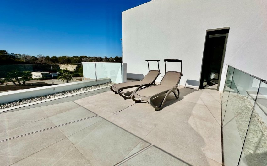 Resale - Villa -
Orihuela - Las Colinas Golf