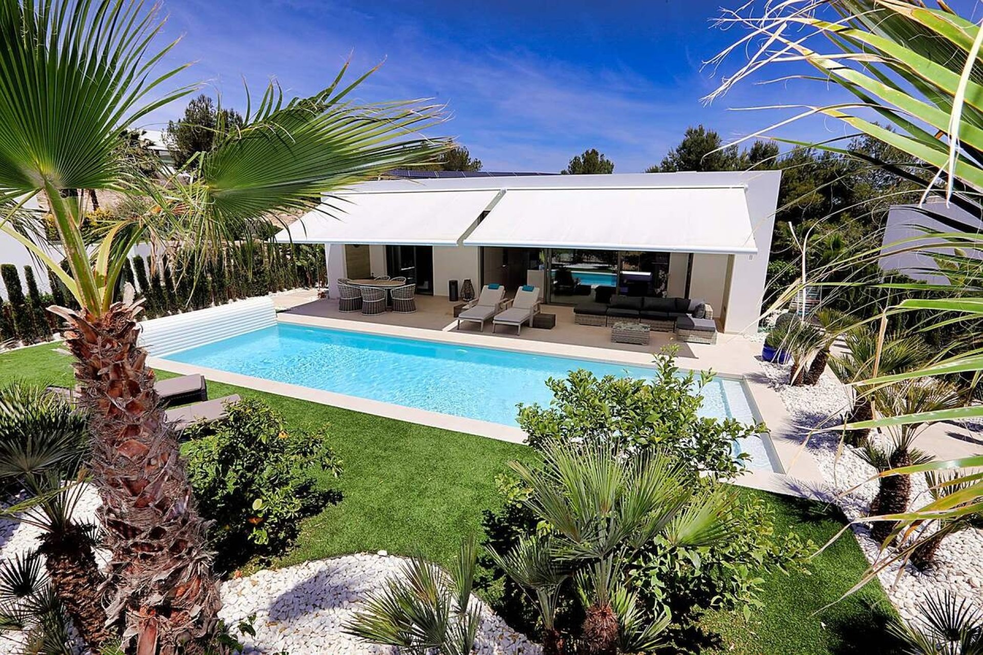 Resale - Villa -
Orihuela - Las Colinas Golf