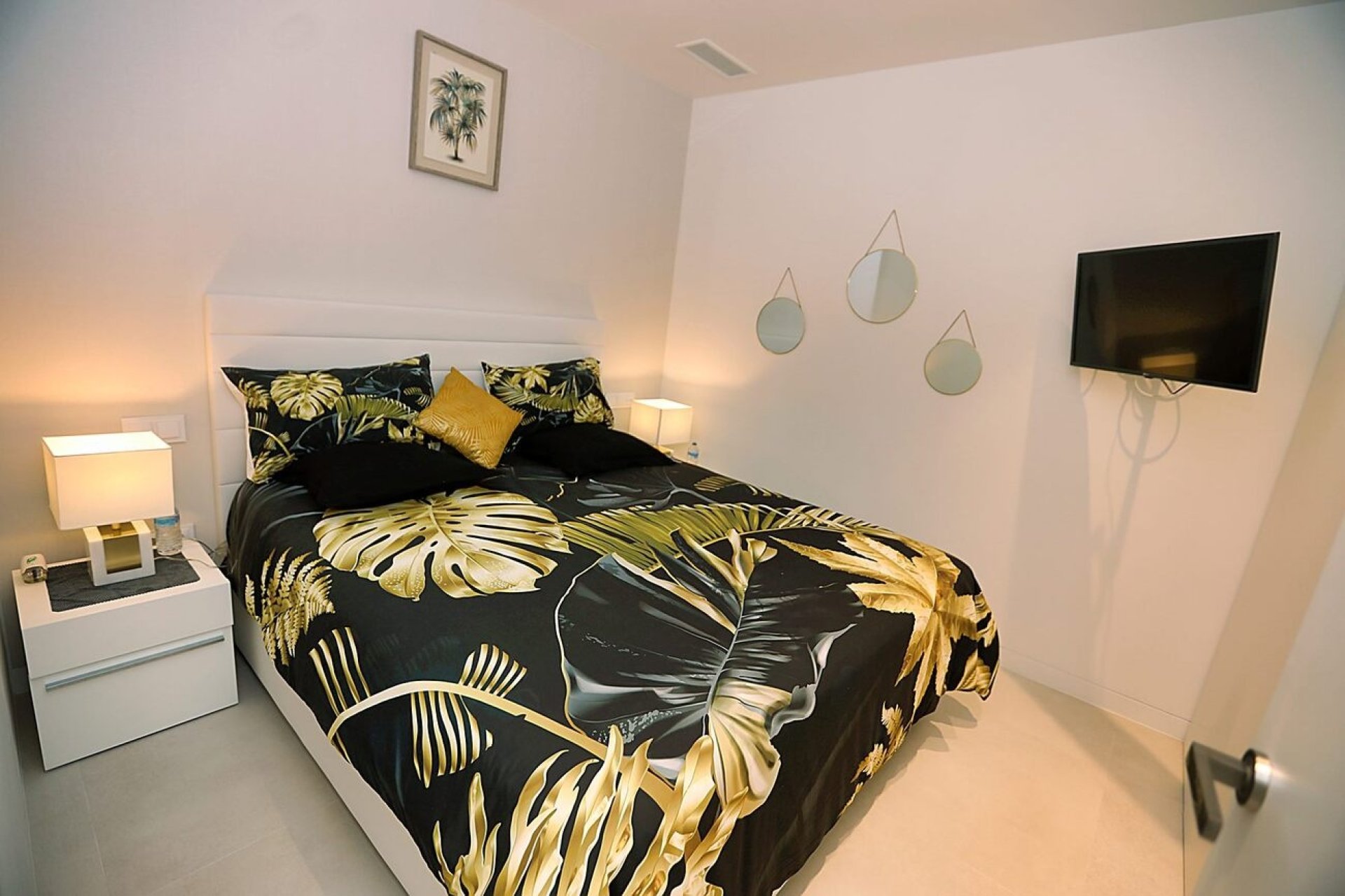 Resale - Villa -
Orihuela - Las Colinas Golf