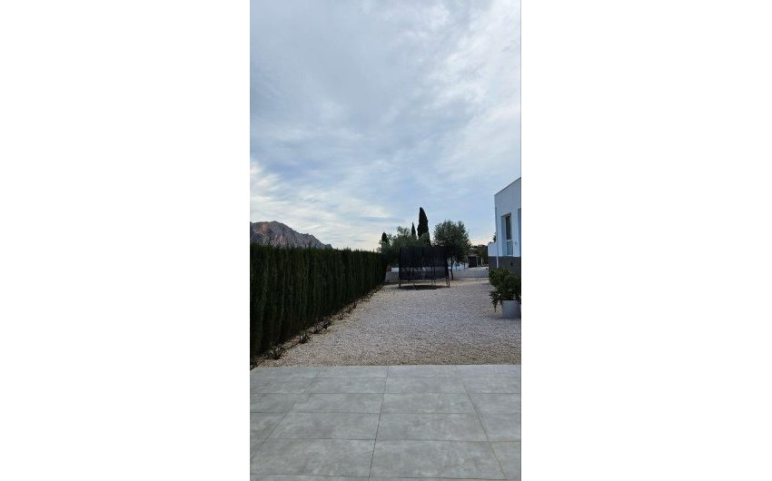 Resale - Villa -
Orihuela - Urb. Montepinar