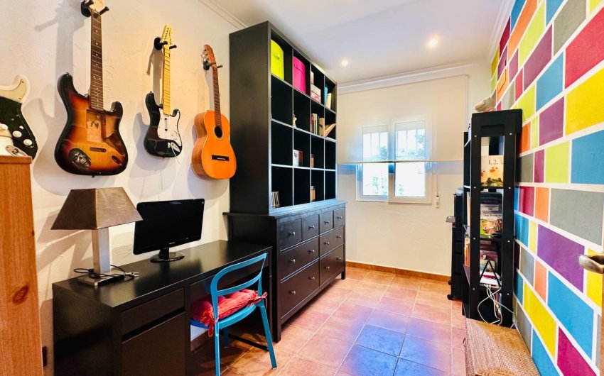 Resale - Villa -
Orihuela - Urb. Montepinar