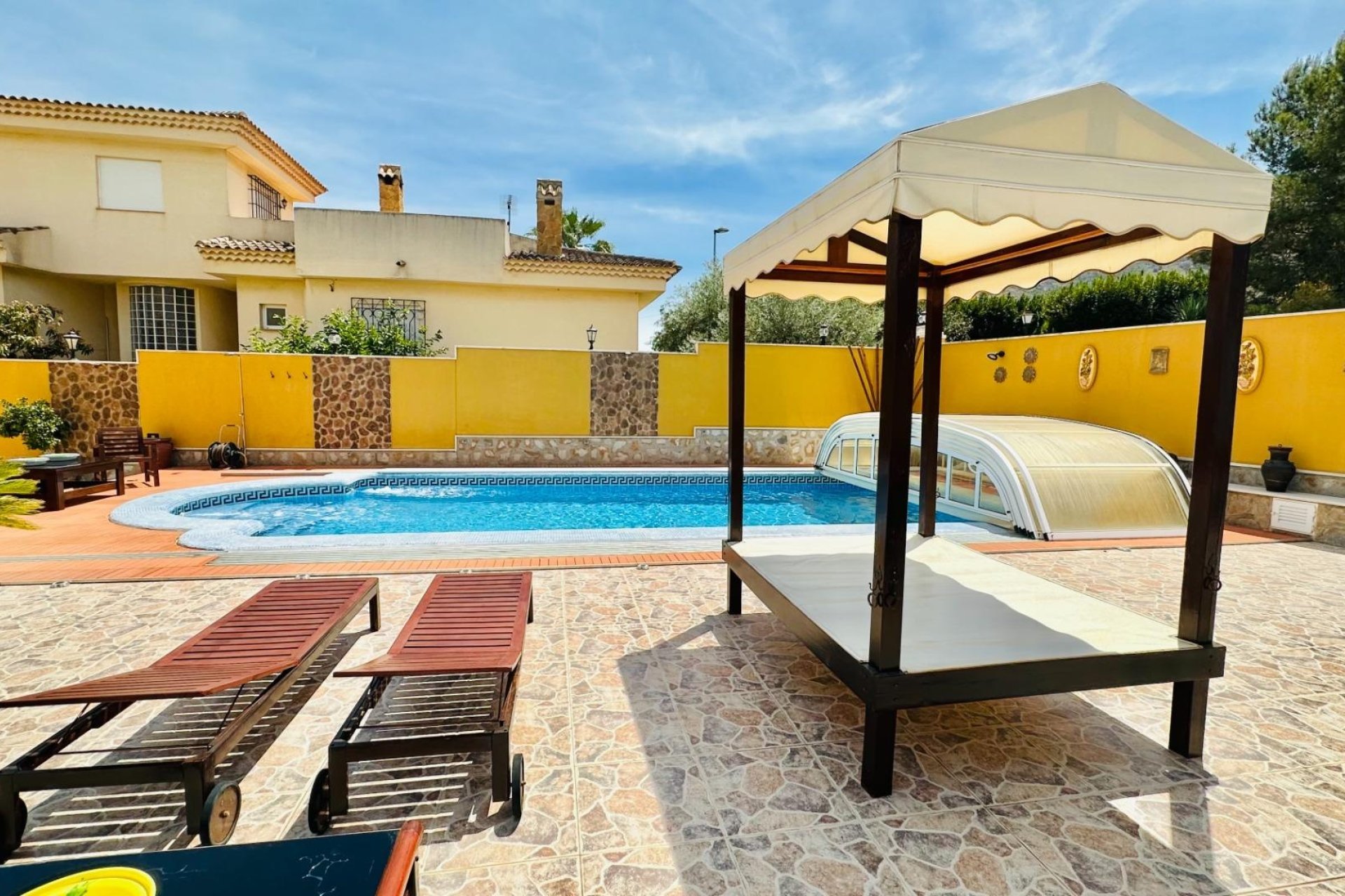 Resale - Villa -
Orihuela - Urb. Montepinar