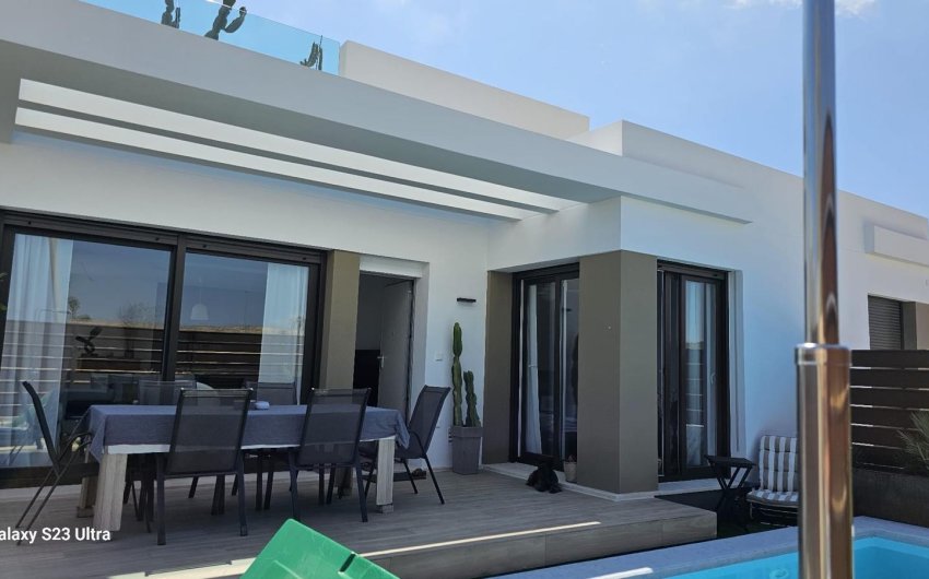 Resale - Villa -
Orihuela - Vistabella