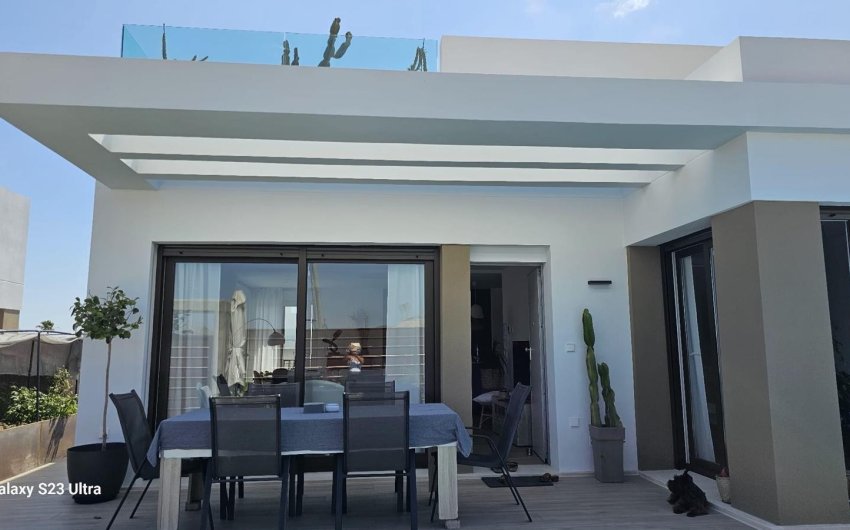 Resale - Villa -
Orihuela - Vistabella