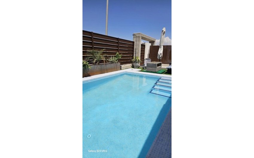 Resale - Villa -
Orihuela - Vistabella