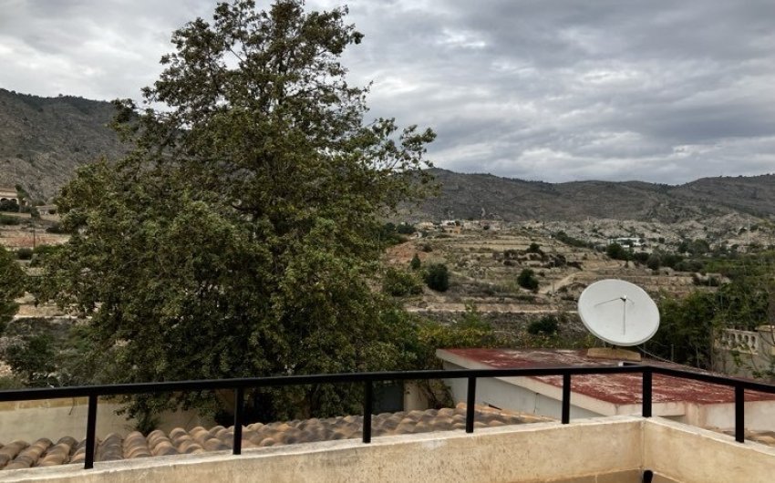 Resale - Villa -
Orxeta - Costa Blanca