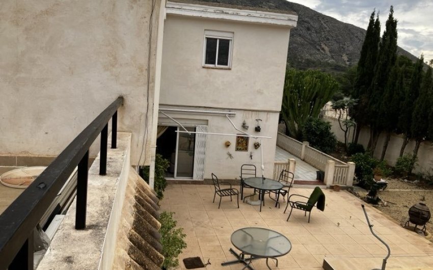 Resale - Villa -
Orxeta - Costa Blanca