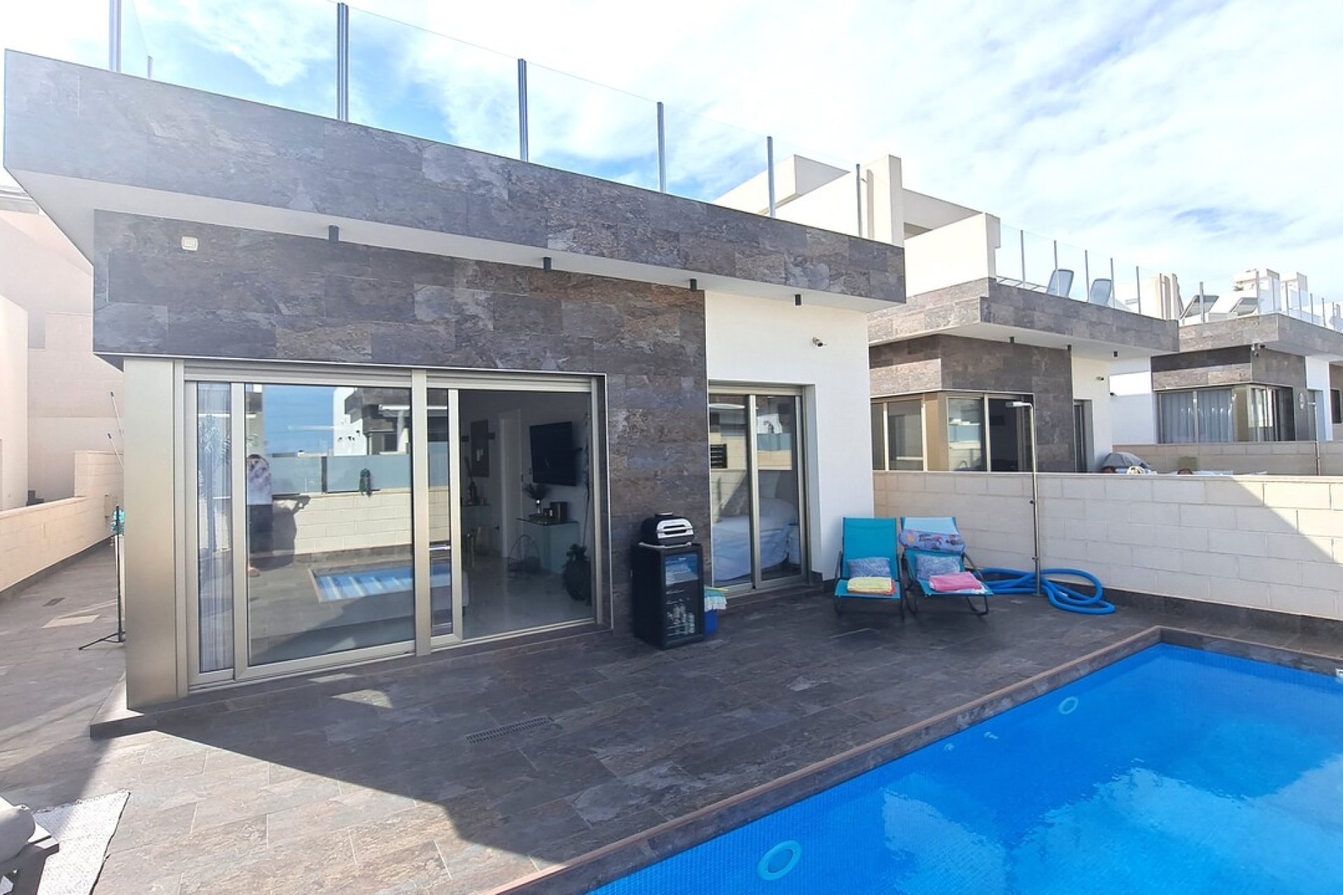 Resale - Villa -
Pau 26 - Villamartin